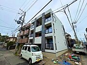 江坂駅より徒歩9分 新築 3階建の賃貸物件