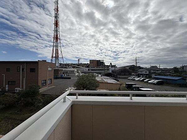 バルコニーから南方向の眺めです。