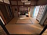室内：一階南東側和室6帖。同じく続き間の居間です。