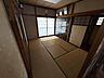 室内：一階中央和室6帖。客間や寝室に。