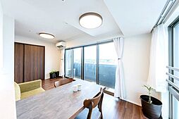 ウィルローズ府中宮町 3LDKのリビング/ダイニング