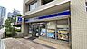 周辺：ローソン・スリーエフ北新宿店 徒歩3分。 180m