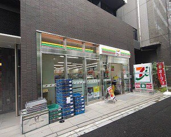 セブンイレブン新井中野通り店 徒歩3分。 190m