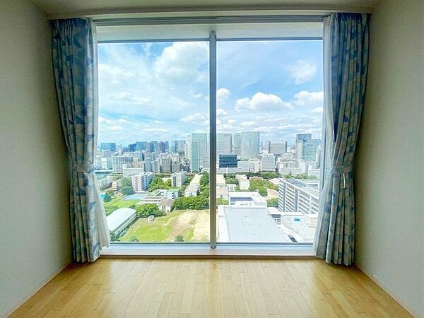 全面建物からの遮蔽を受けない眺望。