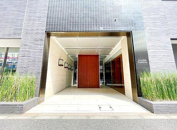 外観・共用部は月島の街に馴染む落ち着きのあるスタイリッシュなデザイン仕様。