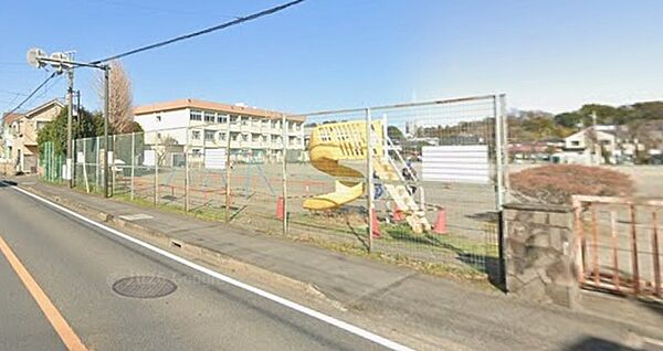 座間小学校（551m）
