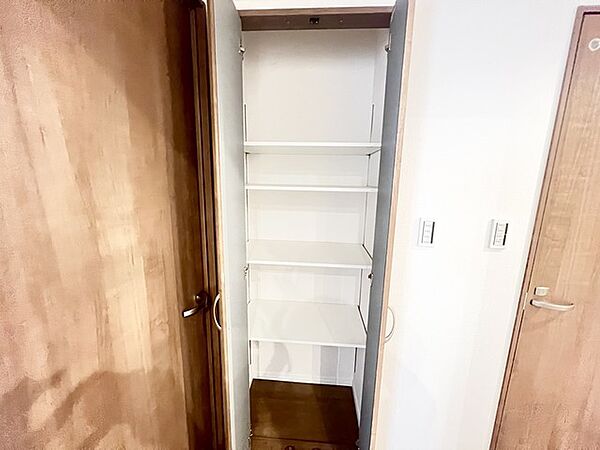 廊下収納