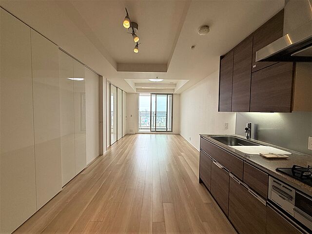 リビング/ダイニング 富久クロス　コンフォートタワー 53階/-