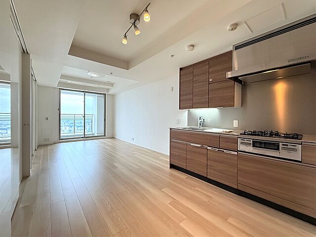 リビング/ダイニング 富久クロス　コンフォートタワー 53階/-