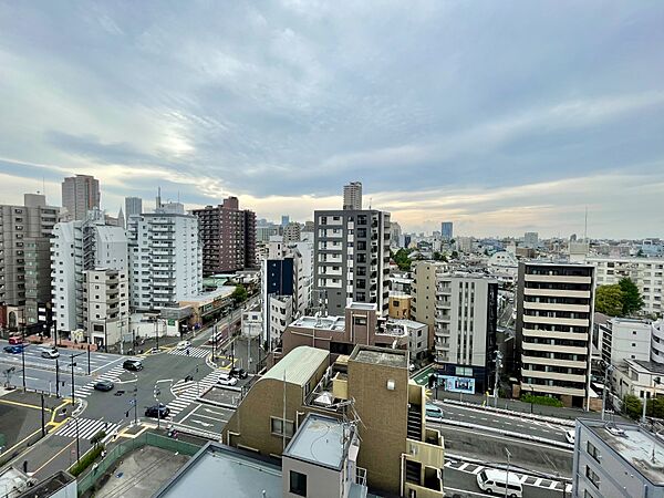 バルコニーから西側の眺望（眺望は永続的に保証されるものではありません）
