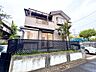 外観：落ち着きのあるグレージュ系の外壁にダークカラーの幕板やサッシを組み合わせた、重厚感と洗練された現代美が融合する外観です。街並みに優しく溶け込みながらも、上質さが伝わる佇まいが住まう誇りを満たします。