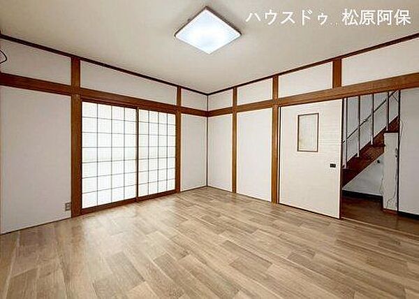 ご家族みんながゆったりと寛げる開放的な憩いの空間に仕上がっています。