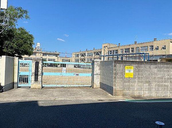 松原市立天美小学校 750m