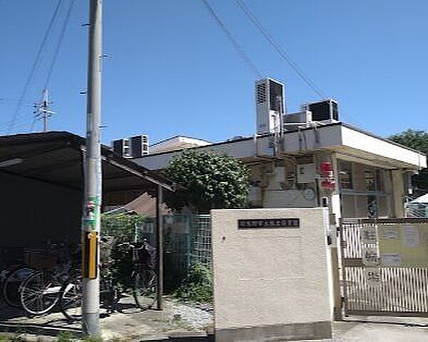 軽里保育園 910m