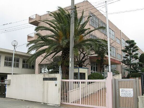 堺市立平尾小学校 690m