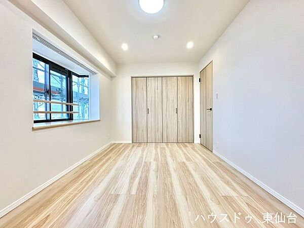 すっきりとした印象で、写真以上に広く感じられるお部屋です。