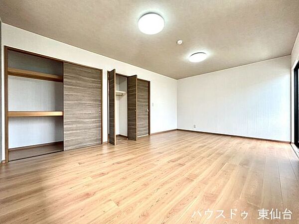 南西側に大きな窓がついているため日当たり良好です◎