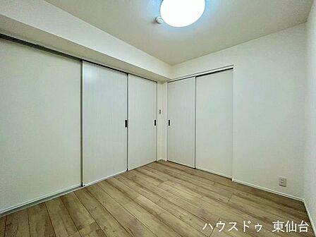 リビングと隣の部屋につながっています