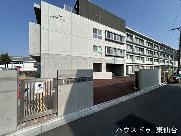 仙台市立長町中学校 650m
