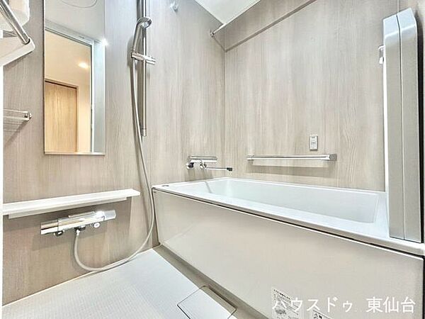 浴槽・シャワーともに使い勝手が良く、日常的に利用しやすい設計です