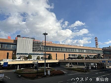 仙台駅 590m