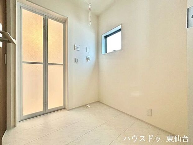 この1部屋でお洗濯が完結できる家事動線も考えられた間取りです◎