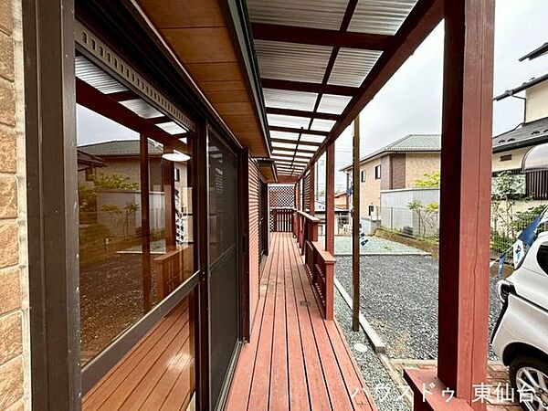 南西向きの明るいウッドデッキ！