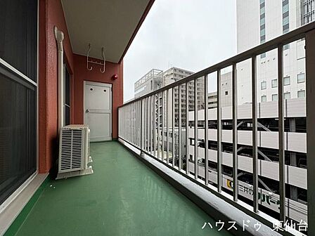 風通しがよく、洗濯物が気持ちよく乾く心地よいスペースです。