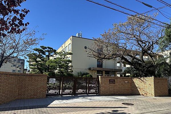 名古屋市立稲葉地小学校 600m