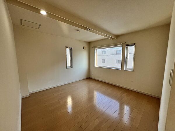 detached 北海道河東郡音更町中鈴蘭南１丁目3-43
地図を見る