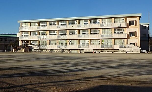 日立市立大沼小学校（550m）