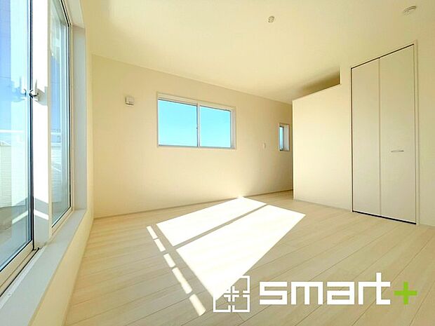 〜ウォークインクローゼットのあるお部屋〜 ・人気のウォークインクローゼットをご用意。季節物や趣味の道具などもスッキリと収納が可能です。 ・最近流行りの収納術などもぜひご活用くださいませ。 