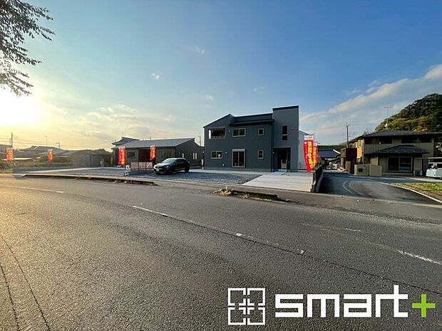 〜周辺環境もご案内いたします〜 ・建物自体ももちろん大切ですが、暮らしていく上でとても大切な周辺環境。 ・ご見学時に周辺環境も併せてご案内させていただきますので、お気軽にご相談ください。