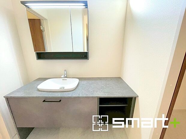 〜余裕のある広さの洗面スペース〜 ・洗面が広い物件は意外と少ないので、ぜひご覧くださいませ。 