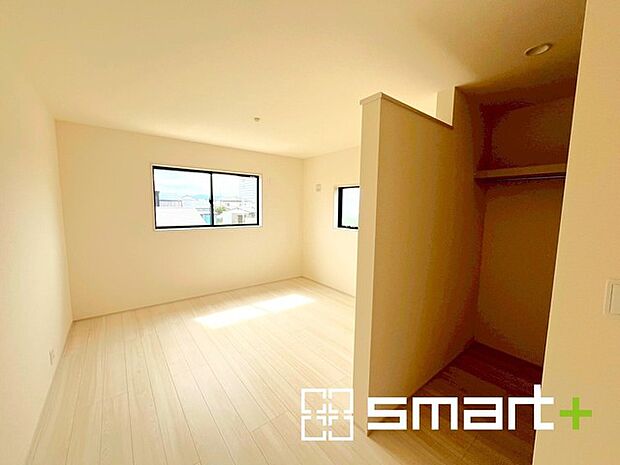 〜ウォークインクローゼットのあるお部屋〜 ・人気のウォークインクローゼットをご用意。季節物や趣味の道具などもスッキリと収納が可能です。 ・最近流行りの収納術などもぜひご活用くださいませ。