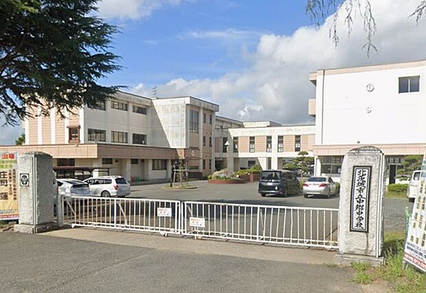 北茨城市立中郷中学校(2300m)