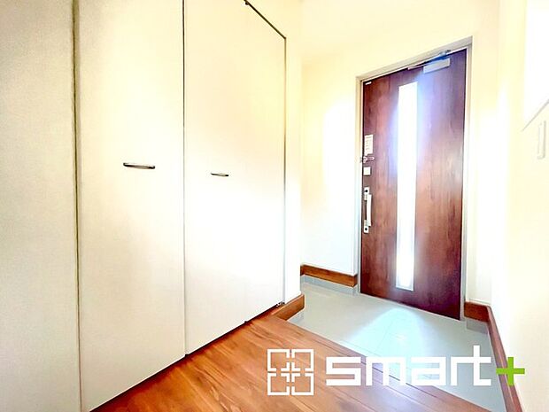 ~十分な容量のシューズボックス~ ・備え付けのシューズボックスは充分な容量を確保。