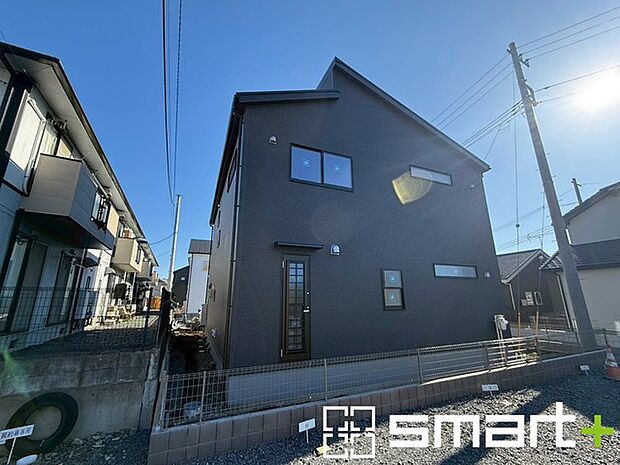 〜ご家族を守る「耐震等級3」〜 ・住宅性能評価において「耐震等級3」を取得。地震に強い家であることが証明されております。 ・倒壊の恐れが低くなりますので、地震保険が半額になるメリットも。