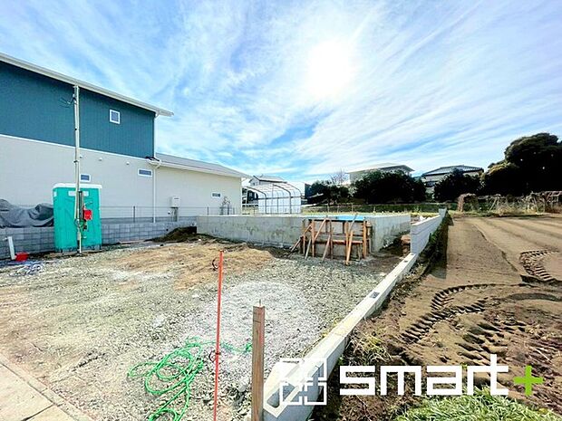 〜ご家族を守る「耐震等級3」〜 ・住宅性能評価において「耐震等級3」を取得。地震に強い家であることが証明されております。 ・倒壊の恐れが低くなりますので、地震保険が半額になるメリットも。 