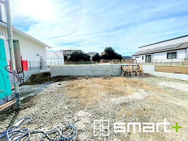 〜風にも強い強靭な建物〜 ・住宅性能評価において「耐風等級2」を取得。 ・大型の台風など暴風にも耐える、強靭な建物となっております。 