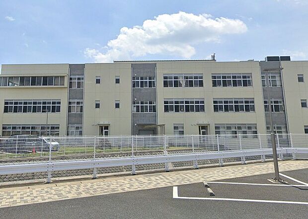 久慈小学校（1700m）