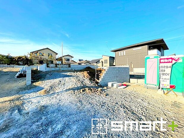 〜風にも強い強靭な建物〜 ・住宅性能評価において「耐風等級2」を取得。 ・大型の台風など暴風にも耐える、強靭な建物となっております。 