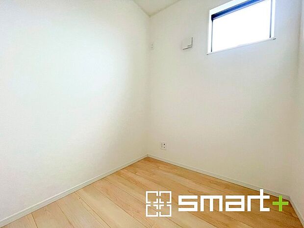 〜テレワークルームをご用意〜 ・お仕事はもちろん、勉強部屋としても使えるテレワークルームのあるプランを採用。 ・追加の収納としてもご利用可能です。 