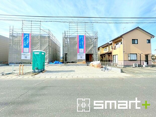 〜閑静な住宅街の立地〜 ・周辺は閑静な住宅街となっておりますので、静かな暮らしをご実現いただけます。 ・前面道路の交通量も多くないので、小さなお子様がいるご家庭でもご安心ですね。