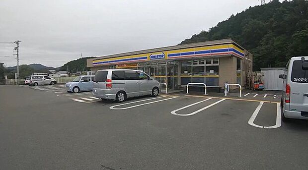 ミニストップ北茨城インター店(2700m)