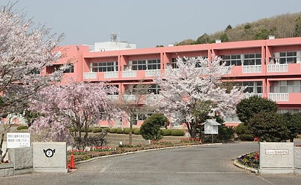 常陸太田市立誉田小学校（1200m）