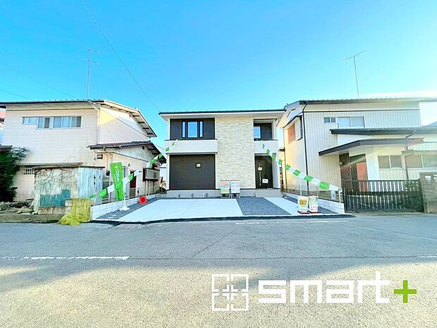 〜閑静な住宅街の立地〜 ・周辺は閑静な住宅街となっておりますので、静かな暮らしをご実現いただけます。 ・前面道路の交通量も多くないので、小さなお子様がいるご家庭でもご安心ですね。 