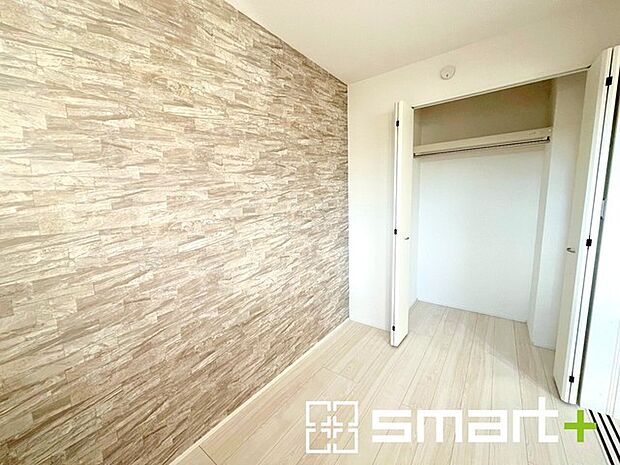 〜アクセントクロスのお洒落な洋室〜 