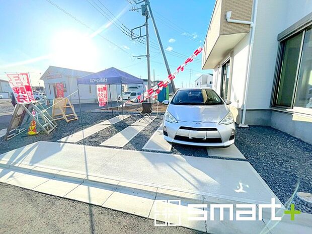 〜ゆとりあるカースペース〜 ・セカンドカーや来客時にも困らないカースペース2台分。物置や駐輪スペースなどにも利用できますね。 ・カーポートなどのオプションもお気軽にご相談くださいませ。