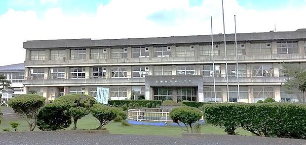 石岡市立林小学校(2400m)